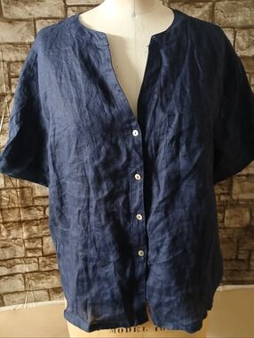 C&C California Navy Button-Front Linen Blouse